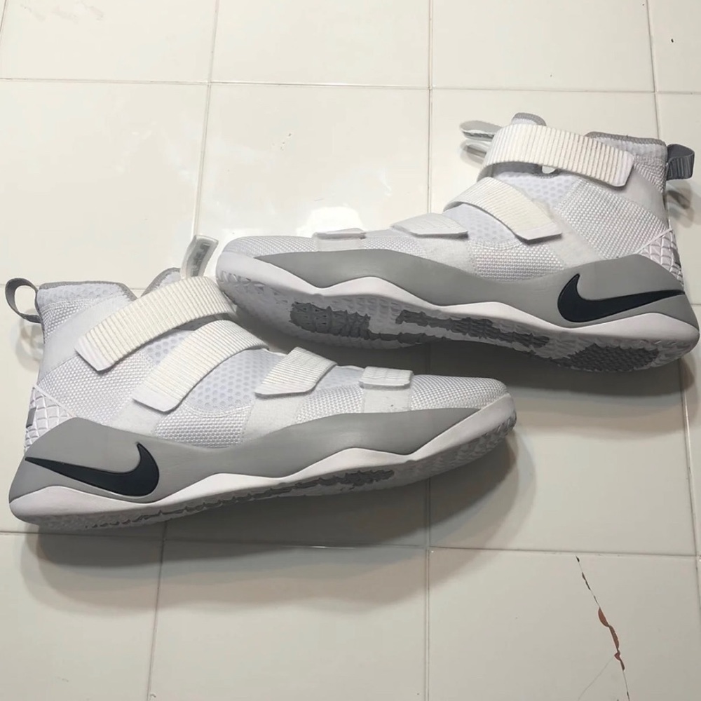 Lebron soldier 11